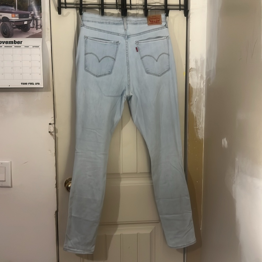 Levi’s 721 High Rise Skinny Jeans